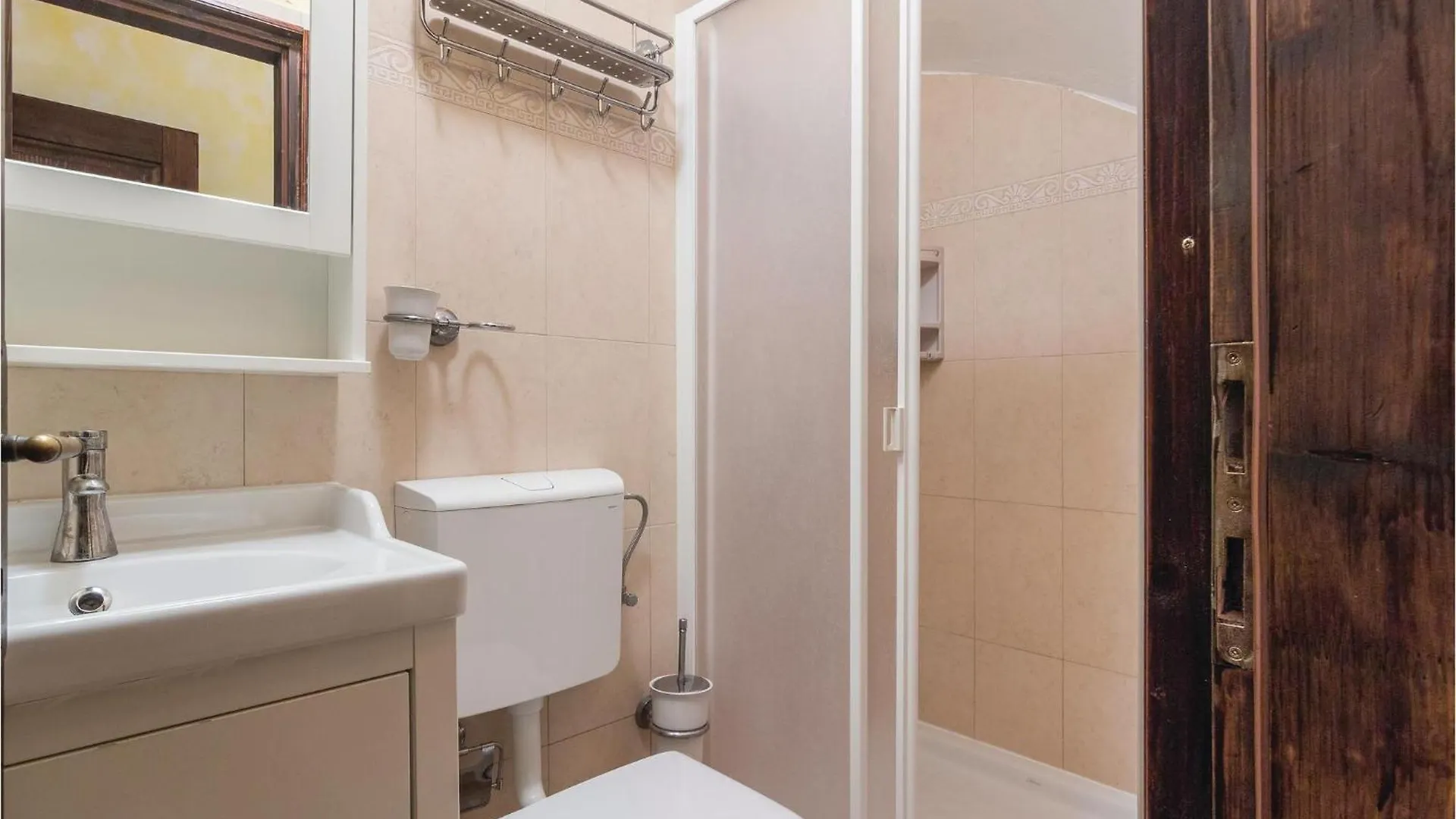 Holiday home Nice Home In Nova Vas With Heated Swimming Pool