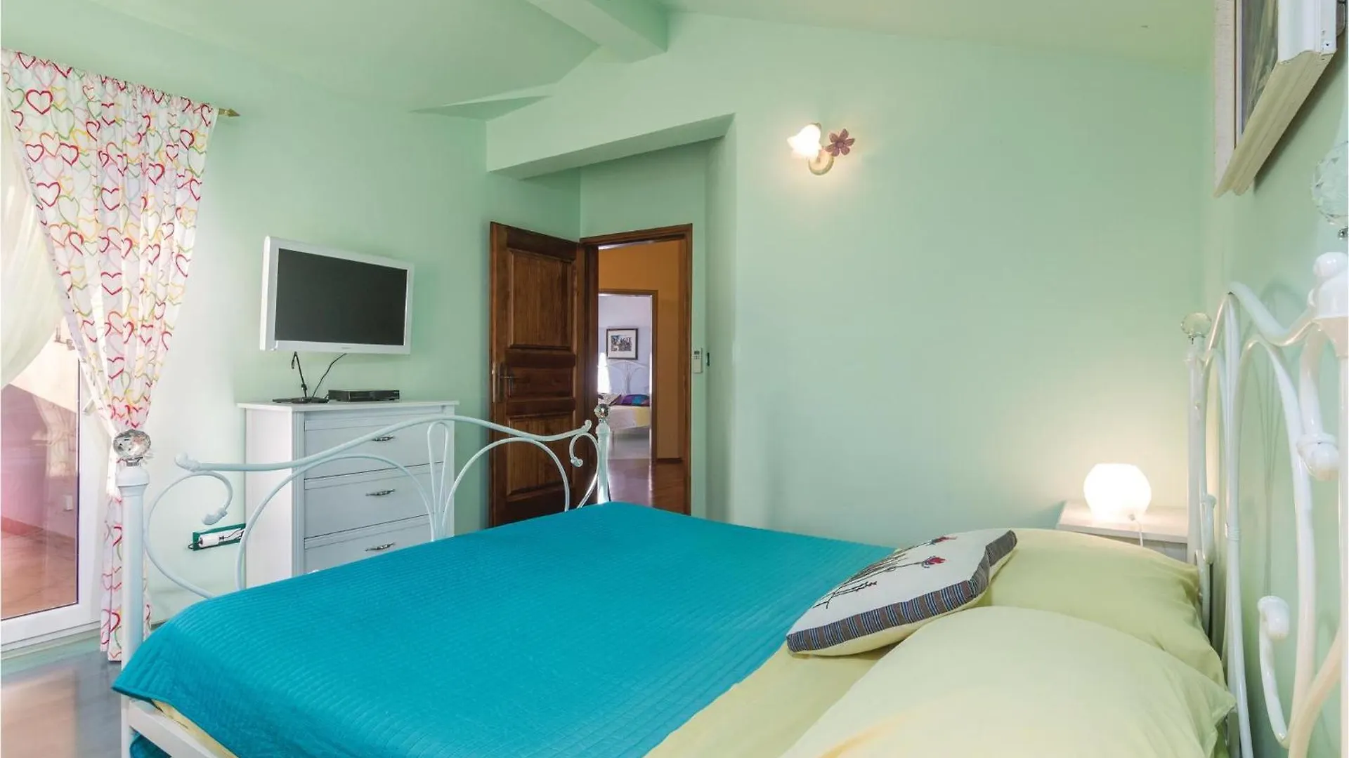 Nice Home In Nova Vas With Heated Swimming Pool 0*, Nova Vas (Porec)