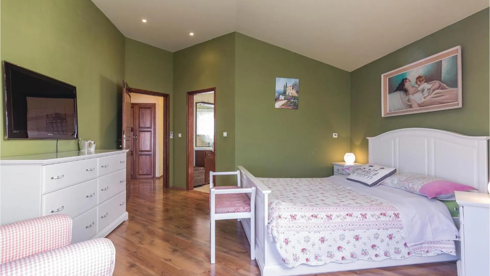 Nice Home In Nova Vas With Heated Swimming Pool 0*, Nova Vas (Porec)