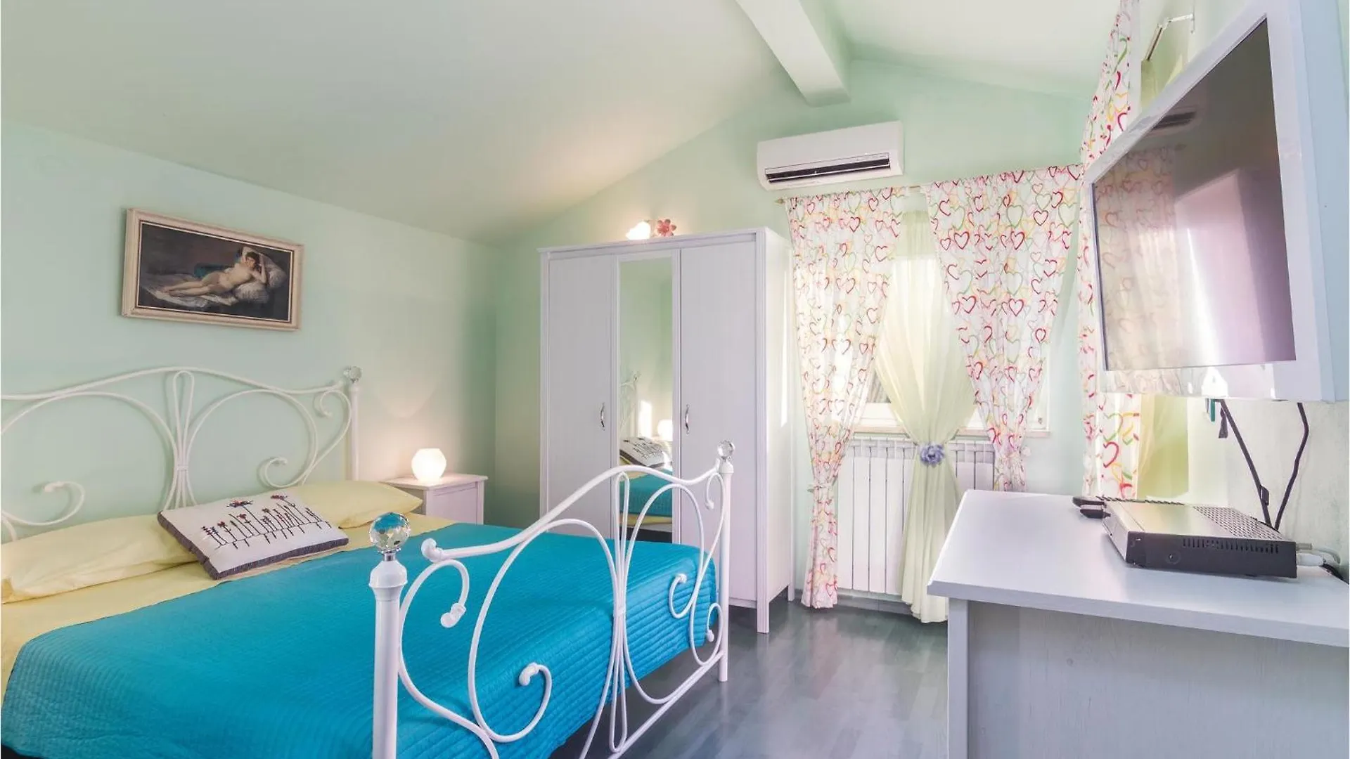 Nice Home In Nova Vas With Heated Swimming Pool 0*, Nova Vas (Porec)
